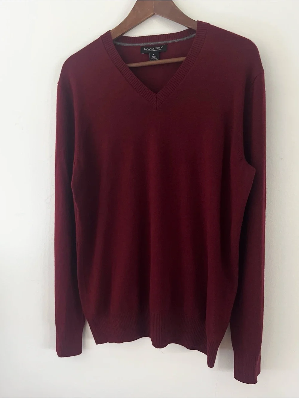 Banana Republic Sweater V Neck Extra Fine Merino Wool Burgundy Men's Size Large